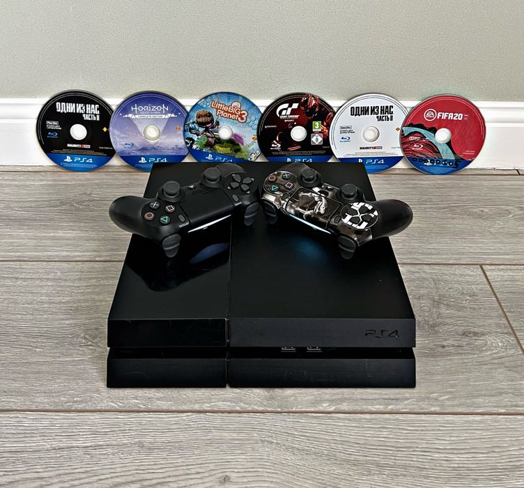 Sony playStation 4 /  идеально