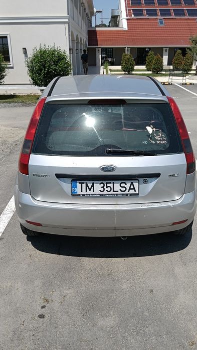 Vând Ford Fiesta