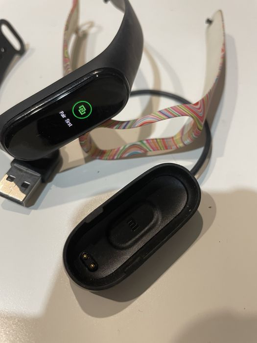 Фитнес-браслет