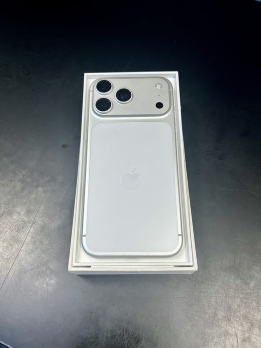 iPhone 17 Pro Max 512GB sim/esim