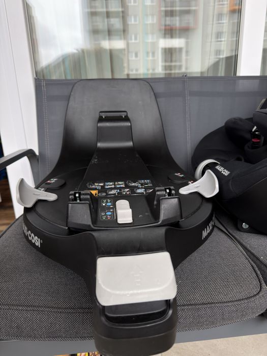 Scaun auto MAXI COSI PEARL 360 + Isofix Family Fix 360