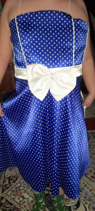 Шикарное платье на девочку.