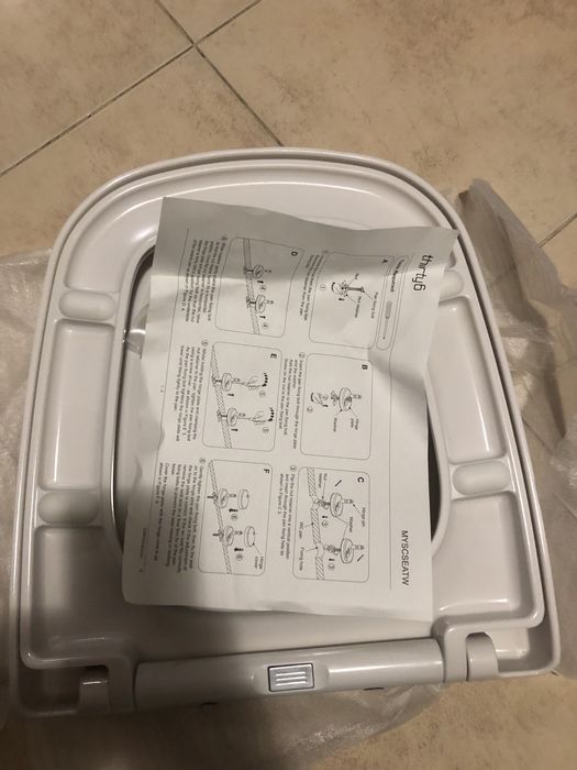 Тоалетен капак с плавно затваряне