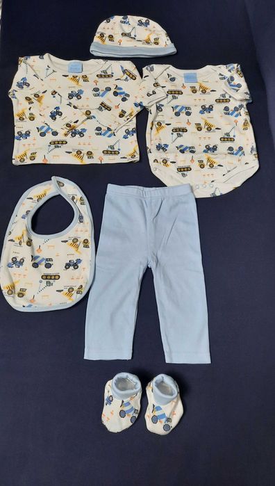 Set bebelus, marca Bebe Bonito, marimea 6-9luni