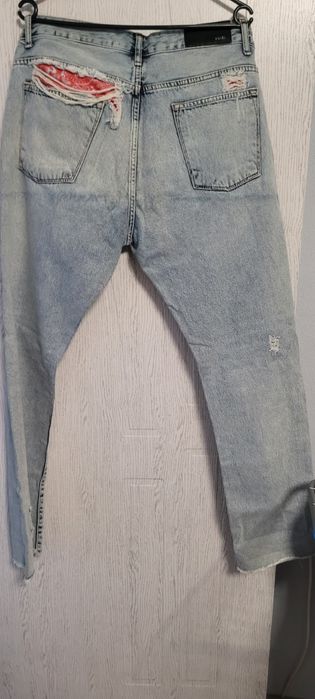 Amiri дънки размер М