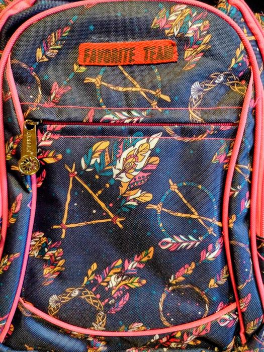 Нова красива голяма раница