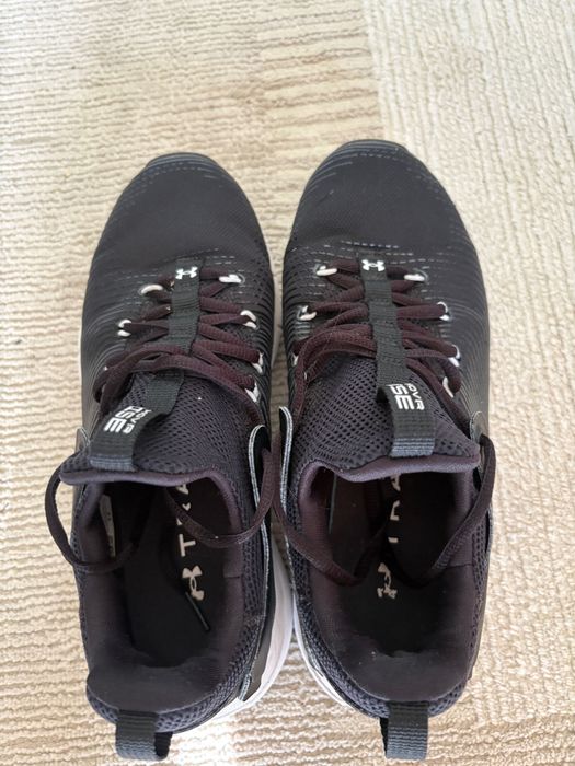 Маратонки under armour