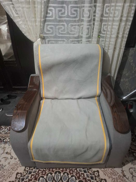 Продаётся мебель срочно стенки и стул, мягкий мебель мягкий мебель