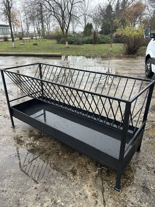 Vand iesle pentru oi capre