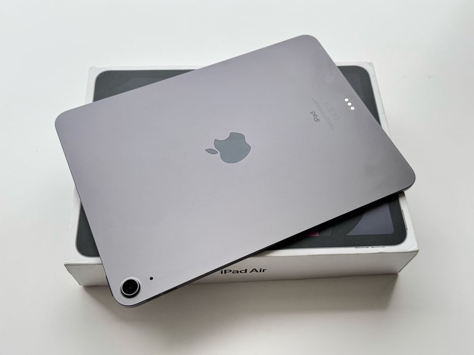 iPad Air (4th Generation) Space Gray Wi-Fi, 64 GB + Apple Pencil 2