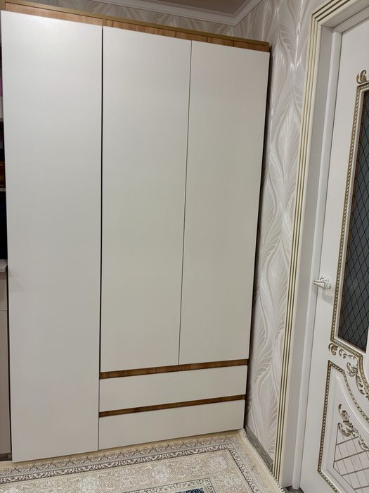 Продам спальный гарнитур