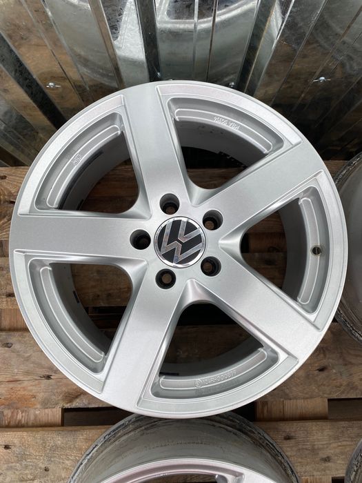 17 цола 5 х 112 мм Фолксваген , VW , Голф , Пасат , Джета , Тигуан