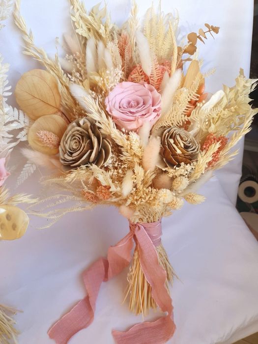 Accesori nunta handmade ( buchet mireasa, buchet nasa, cocarde)