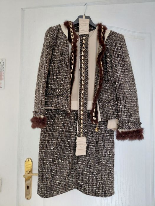Elisabetta Franchi costum elegant,superb