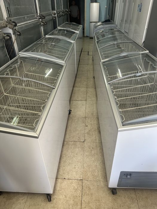 Витринный морозильник для мороженого