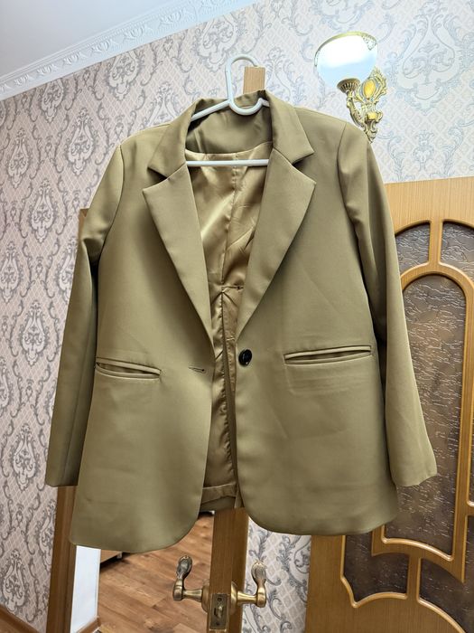 Продам пиджак женский