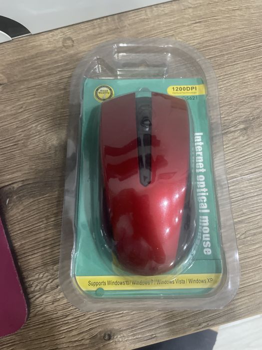 Продам мышку проводную новая