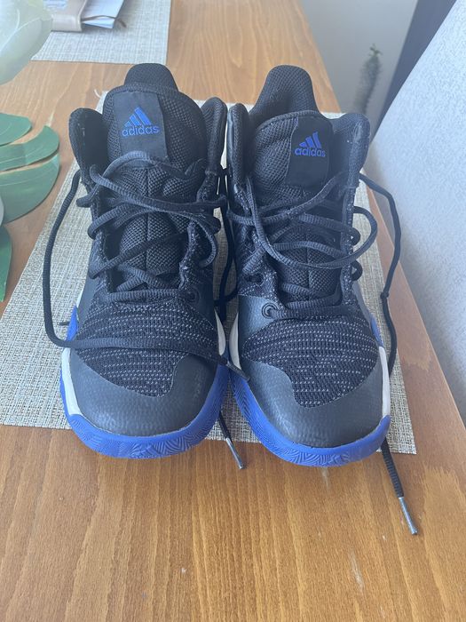 Баскетболни обувки adidas