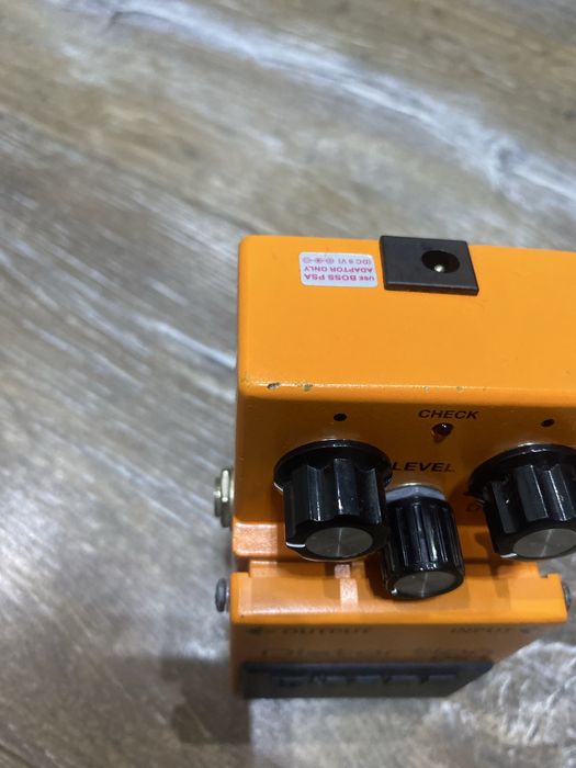 Гитарная педаль boss ds-1