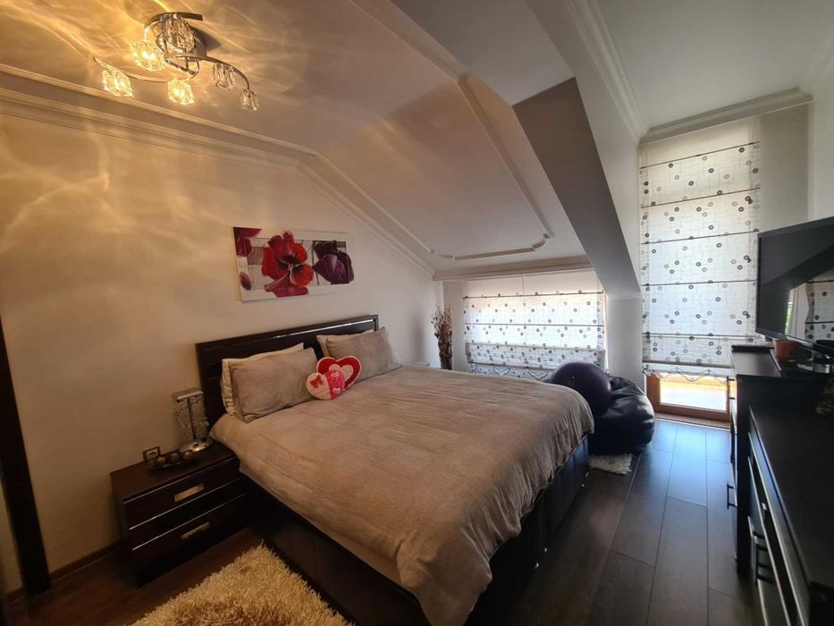 Луксозеен Мезонет с Три Спални в кв. Любен Каравелов, гр. Хасково