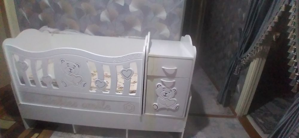 Bolalar kravati sotiladi