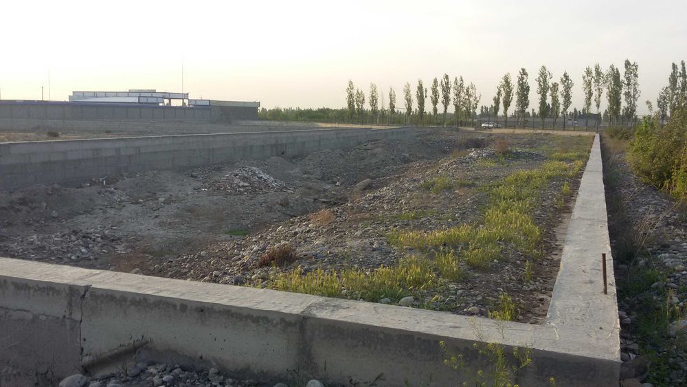 Курилиши тугалланмаган "АВТОСЕРВИС" бино ва иншоотлари сотилади.