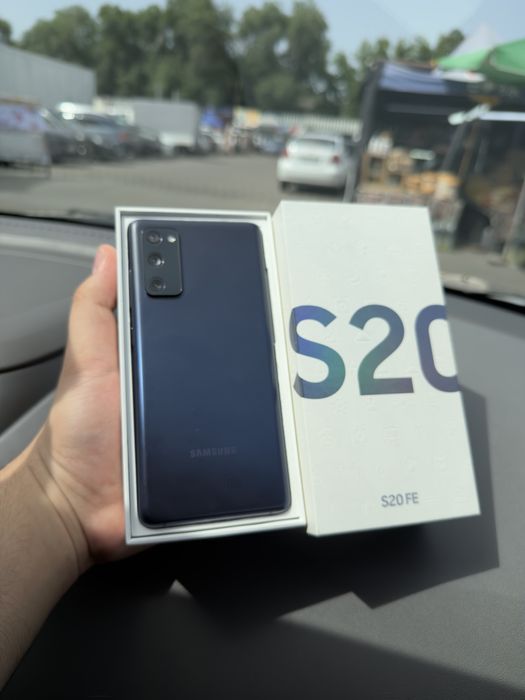 Продам Samsung Galaxy S20fe /128G