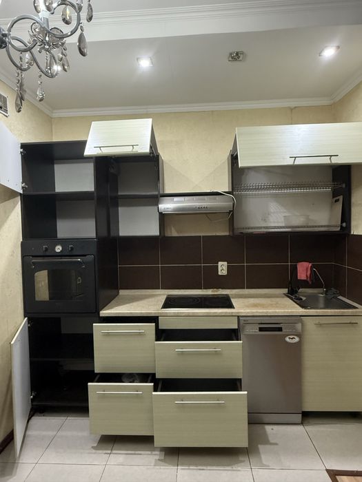 Кухня б/у продам