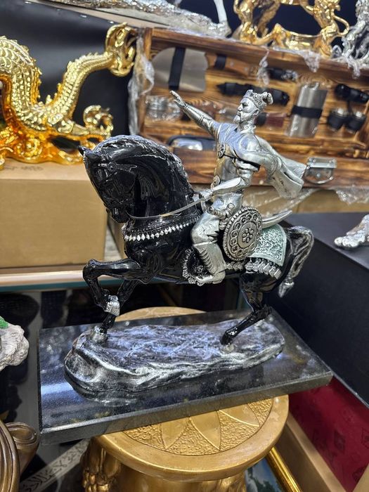 Стаэтуетка Амир Тимур  из бронза  лотона  СЕРЬЁЗНО падрок Боссы