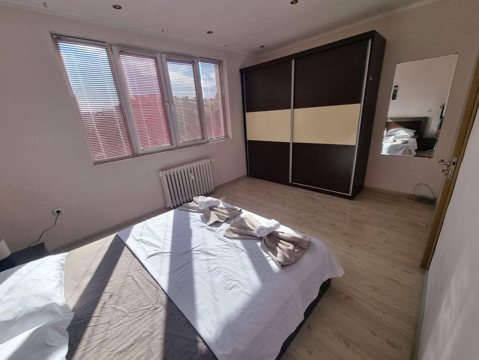 Дава се под наем Тристаен апартамент в Пловдив, Кършияка - 97 кв.м за 550 € - Снимка #8