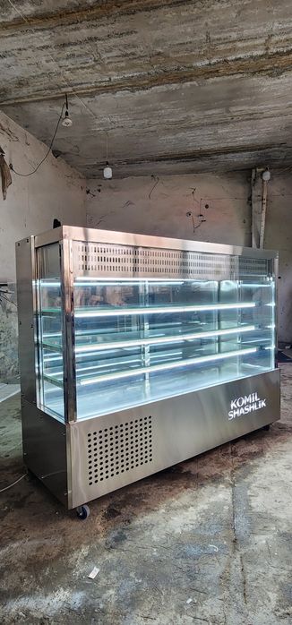 Витринные холодильник