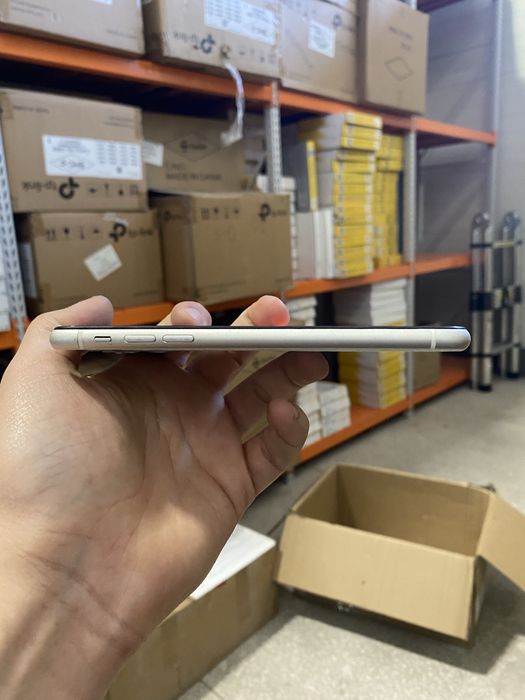 Iphone 11 продаю
