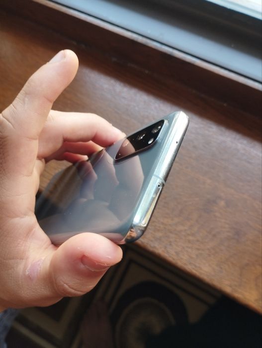 Samsung S20 5G kareskiy