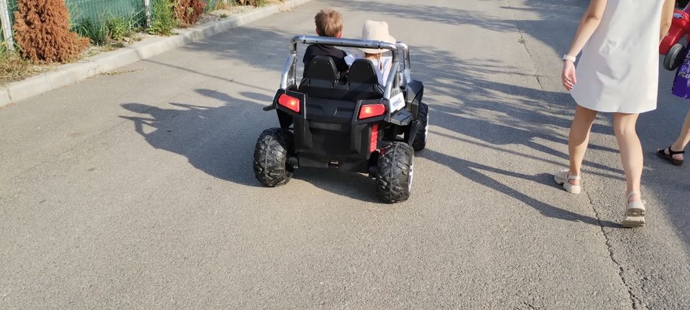 Mașinuță electrică Buggy 4x4 pentru copii până la 10 ani
