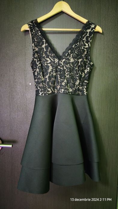 Rochie de ocazie cu etichetă