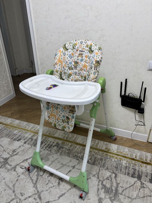 Детский стульчик для кормления