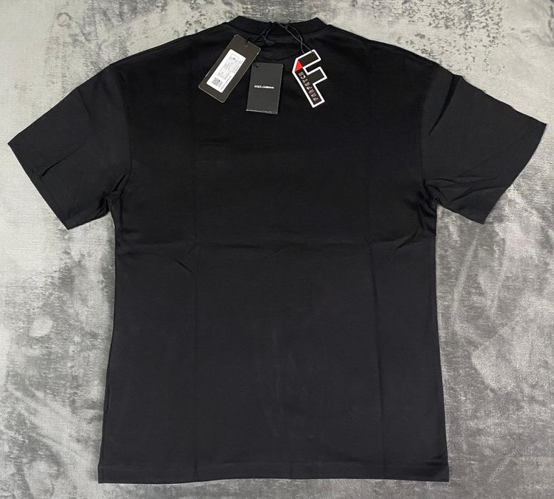 Vand tricou nou de barbati