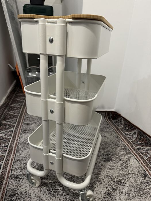 Carucior Ikea alb