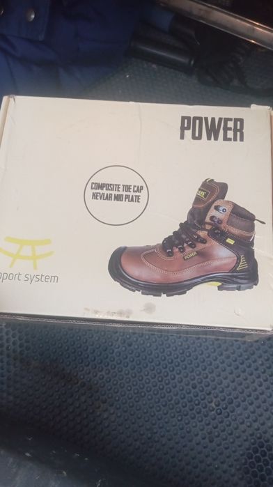 Ботинки кожанные