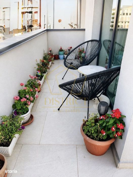 Apartament cu 2 camere si bucatarie inchisa, terasa de 17mp la etajul