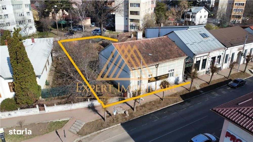 Casa centrala acces la doua strazi cu 751 mp , pret usor negociabil Su