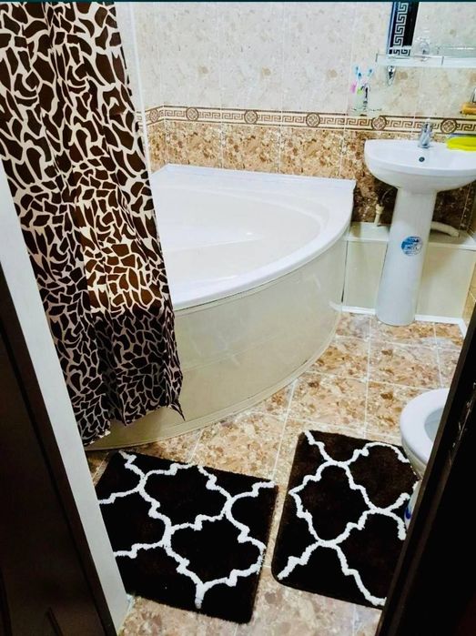 Юнусабад 5кв
Ориентир Шохсарой ресторан 
1²/1/5