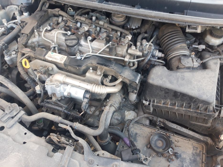 Dezmembrez Toyota Auris 2.2  D -CAT ,diesel 177 cp ,xenon