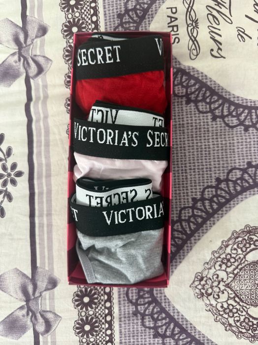 Комплект бельо Victoria’s Secret