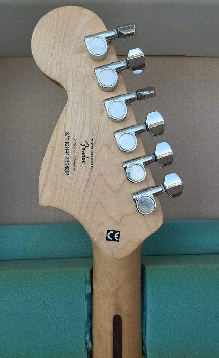 Продавам "Fender Squier Affinity"