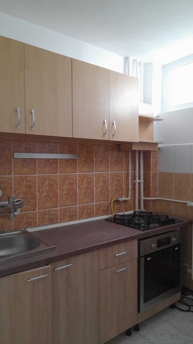 Închiriez garsoniera confort 1