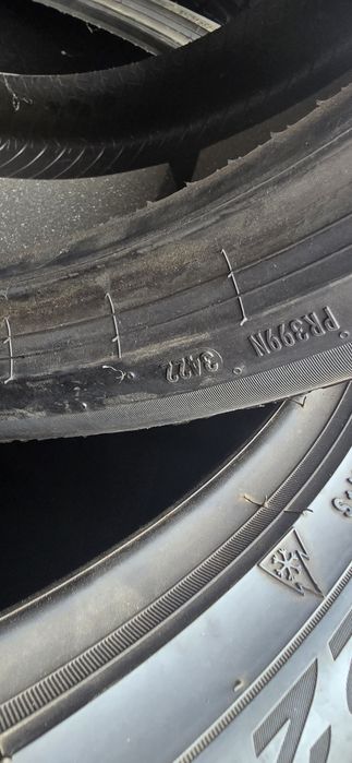 275 35 22 зимни гуми 1+1 бр Pirelli