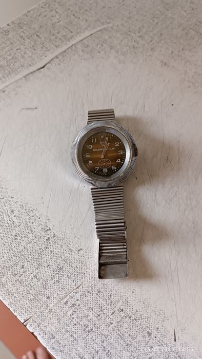 Продам часы 1980г. Олимпийские редкие мужские механические.