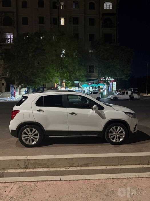 Treker 1 pazitsiya.