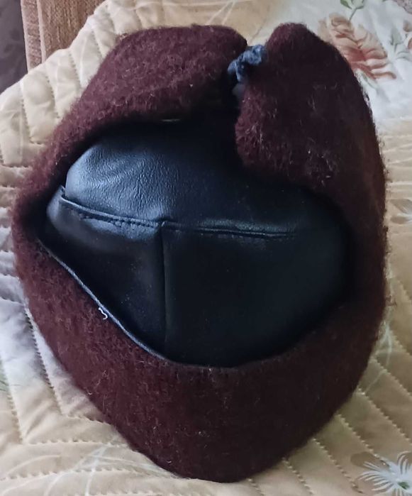 Продавам шапка с ушанки